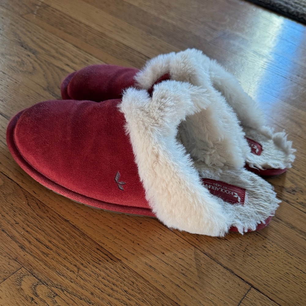 Ugg (by Koolaburra) Cozy Red Slippers - Used